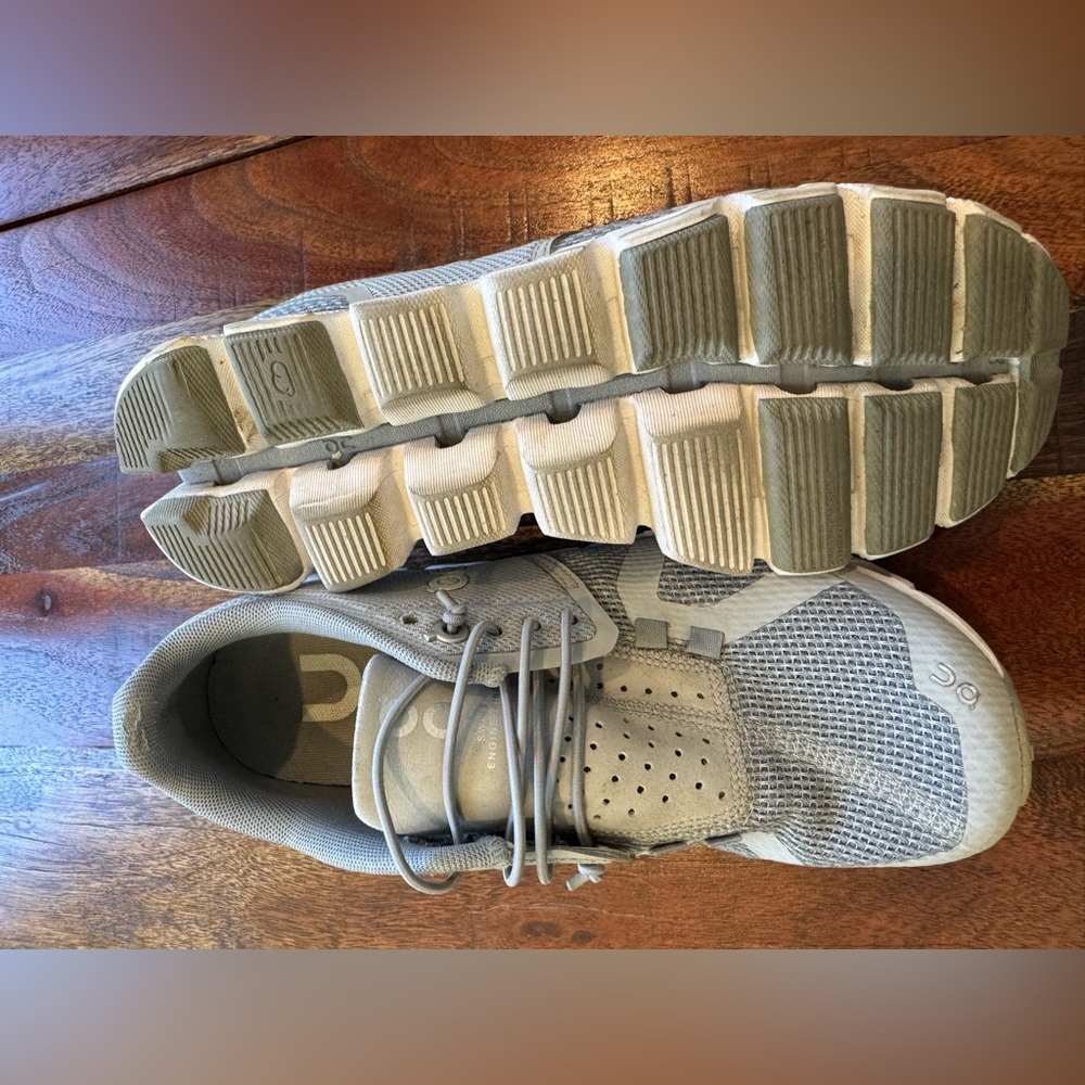 On Running Women's Light Grey Mesh On Cloud 6 Athletic Sneakers - Picture 4 of 6